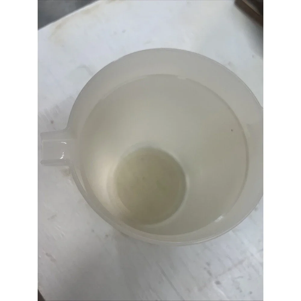 Tupperware 2 Quart Pitcher #1676-1 Clear Blue Push Button Lid 1/2 Gallon Vintage